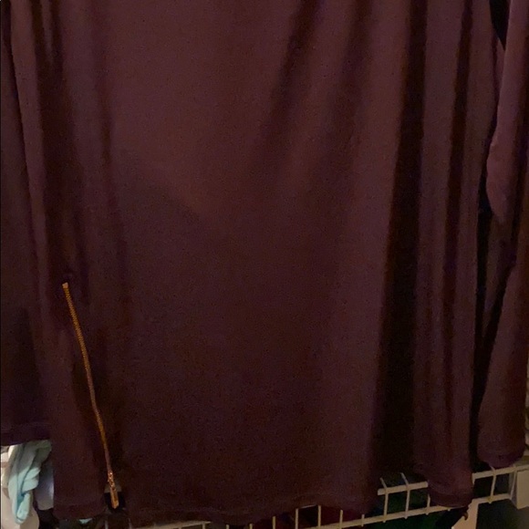 Top - Picture 2 of 4